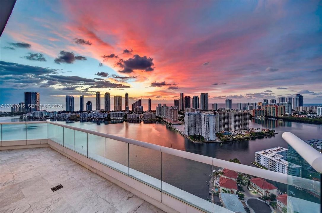 For Sale: $5,800,000 (5 beds, 4 baths, 4930 Square Feet)