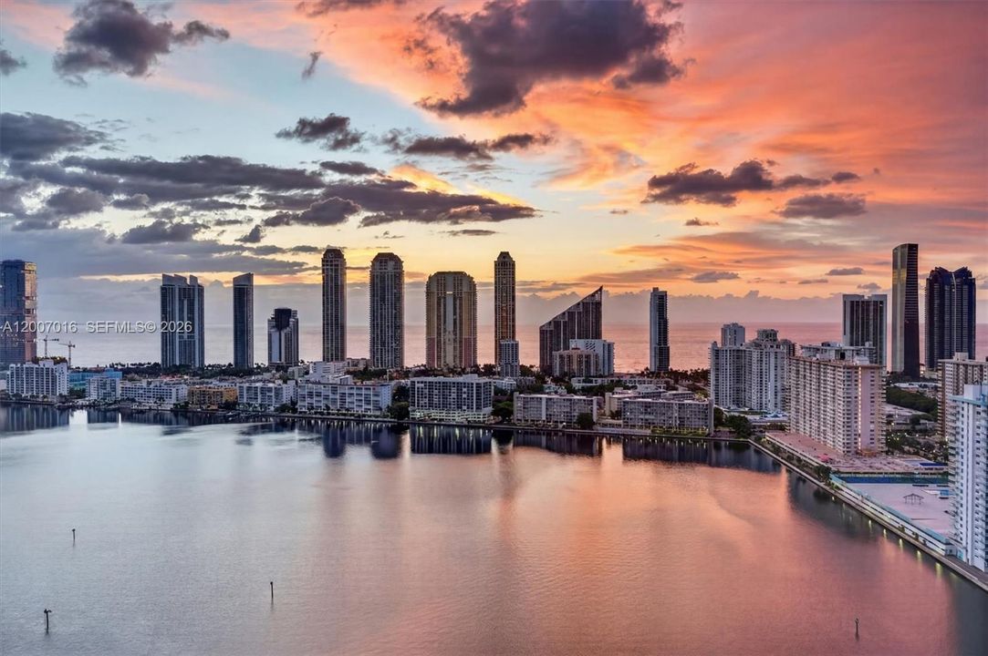 For Sale: $5,800,000 (5 beds, 4 baths, 4930 Square Feet)