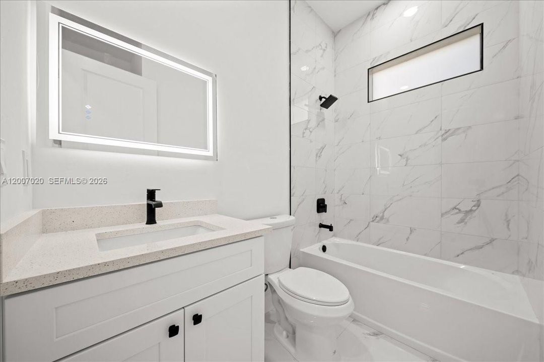 For Sale: $349,999 (4 beds, 2 baths, 1842 Square Feet)