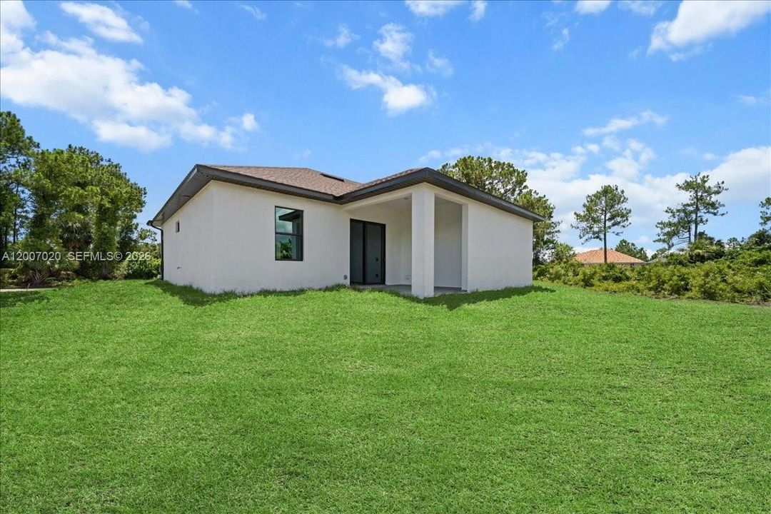 For Sale: $349,999 (4 beds, 2 baths, 1842 Square Feet)