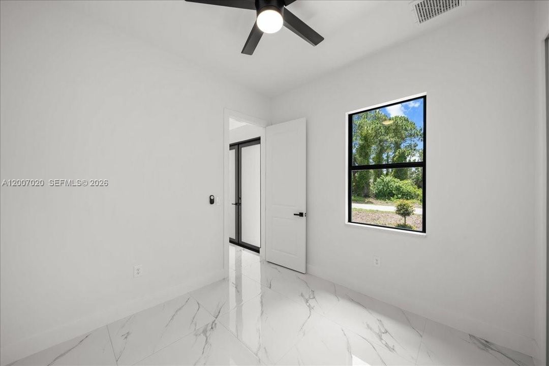 For Sale: $349,999 (4 beds, 2 baths, 1842 Square Feet)