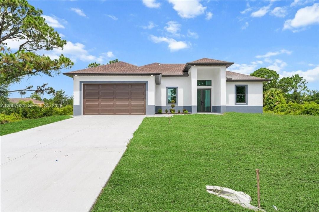 For Sale: $349,999 (4 beds, 2 baths, 1842 Square Feet)