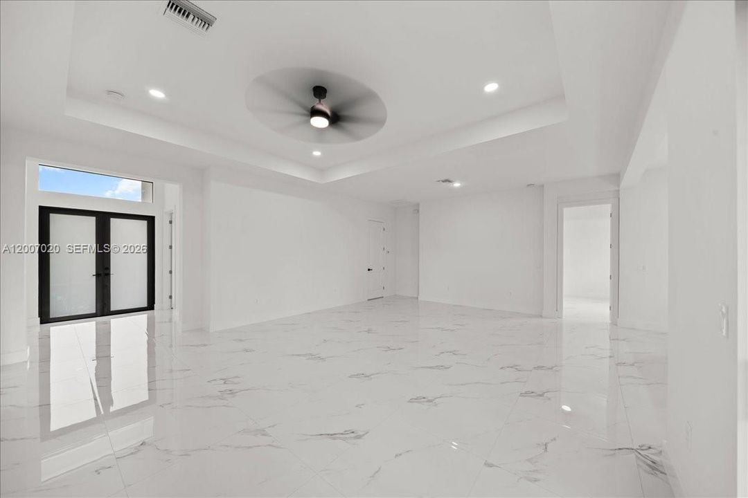 For Sale: $349,999 (4 beds, 2 baths, 1842 Square Feet)