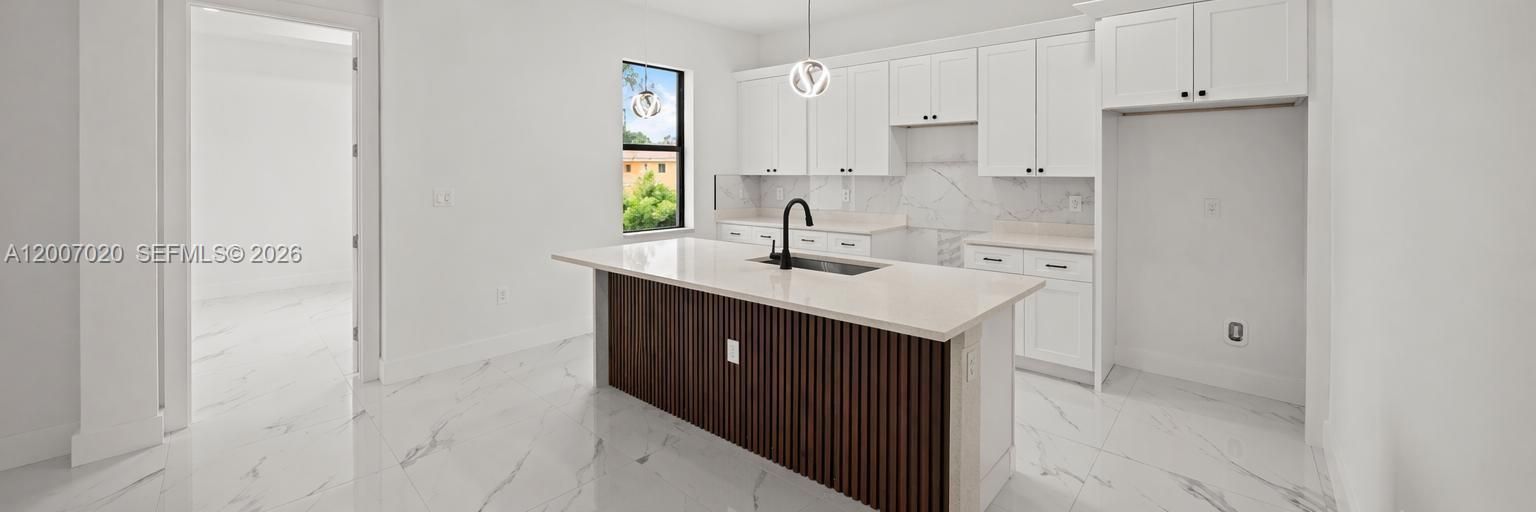 For Sale: $349,999 (4 beds, 2 baths, 1842 Square Feet)