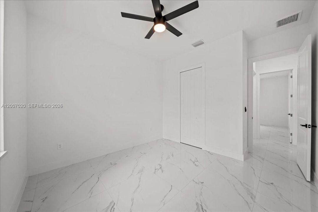 For Sale: $349,999 (4 beds, 2 baths, 1842 Square Feet)