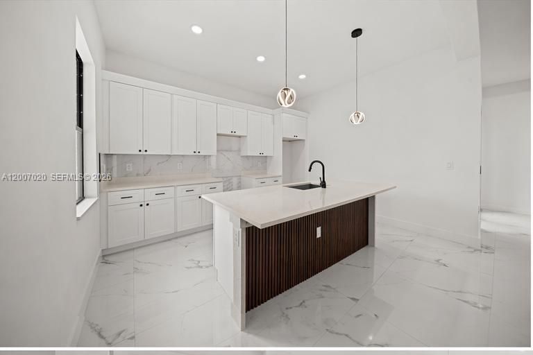 For Sale: $349,999 (4 beds, 2 baths, 1842 Square Feet)