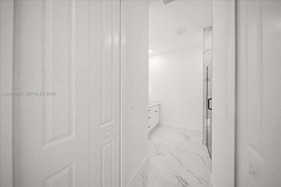 For Sale: $349,999 (4 beds, 2 baths, 1842 Square Feet)