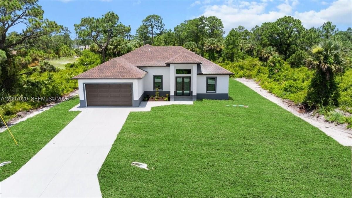 For Sale: $349,999 (4 beds, 2 baths, 1842 Square Feet)
