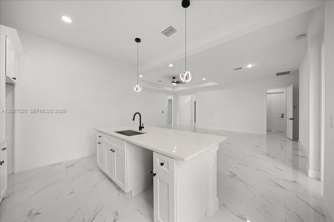 For Sale: $349,999 (4 beds, 2 baths, 1842 Square Feet)