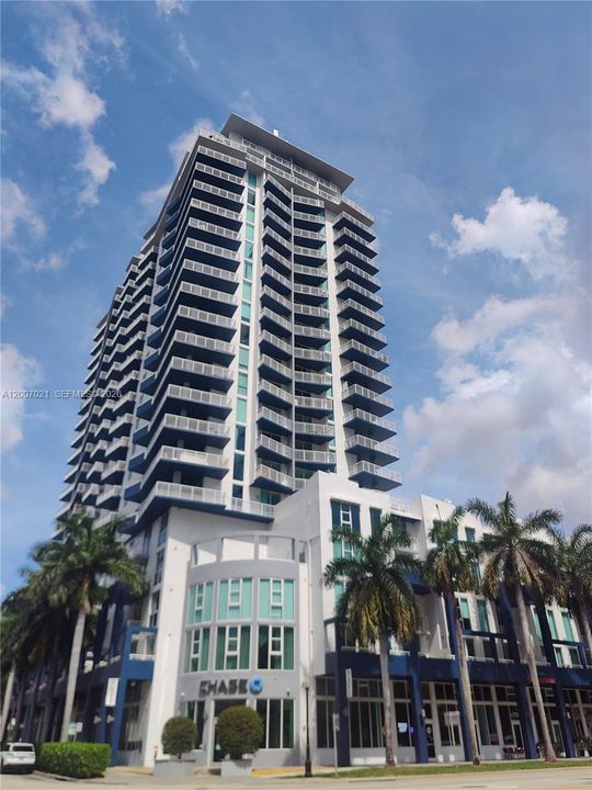 En Venta: $355,000 (1 camas, 1 baños, 734 Pies cuadrados)