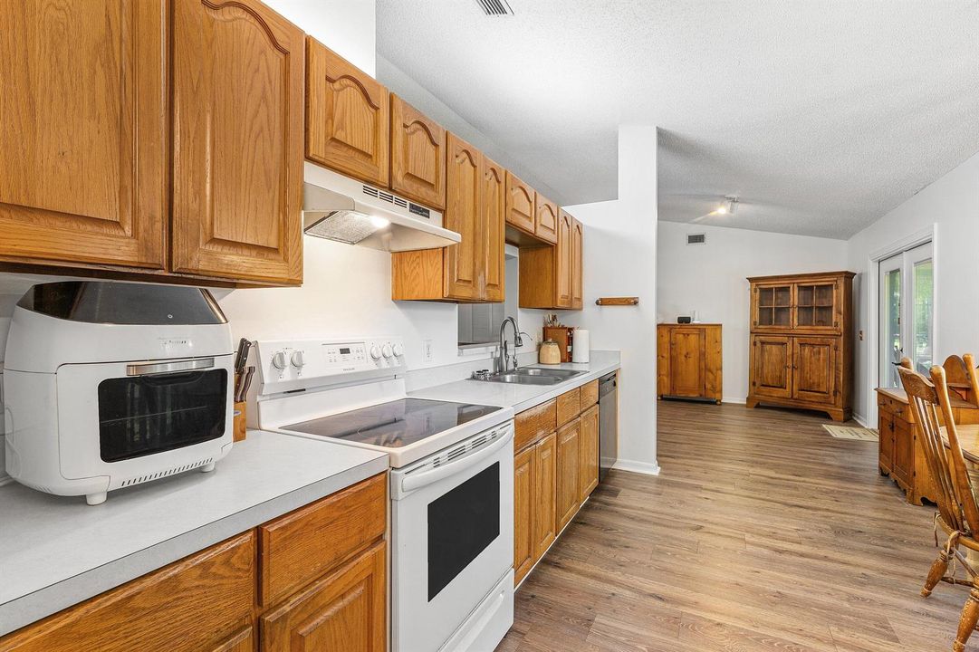 009-1524877thPlaceNorth-TheAcreage-FL-33
