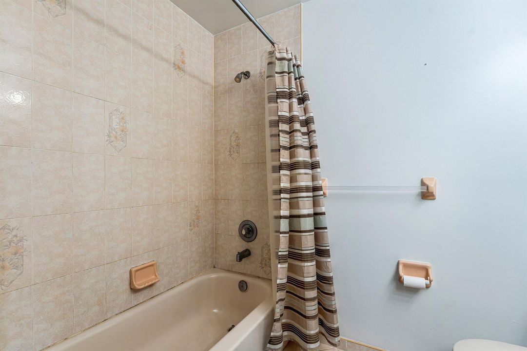 015-1524877thPlaceNorth-TheAcreage-FL-33