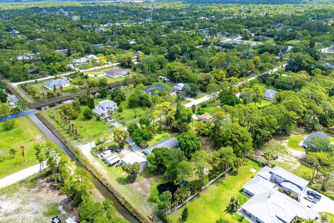 048-1524877thPlaceNorth-TheAcreage-FL-33