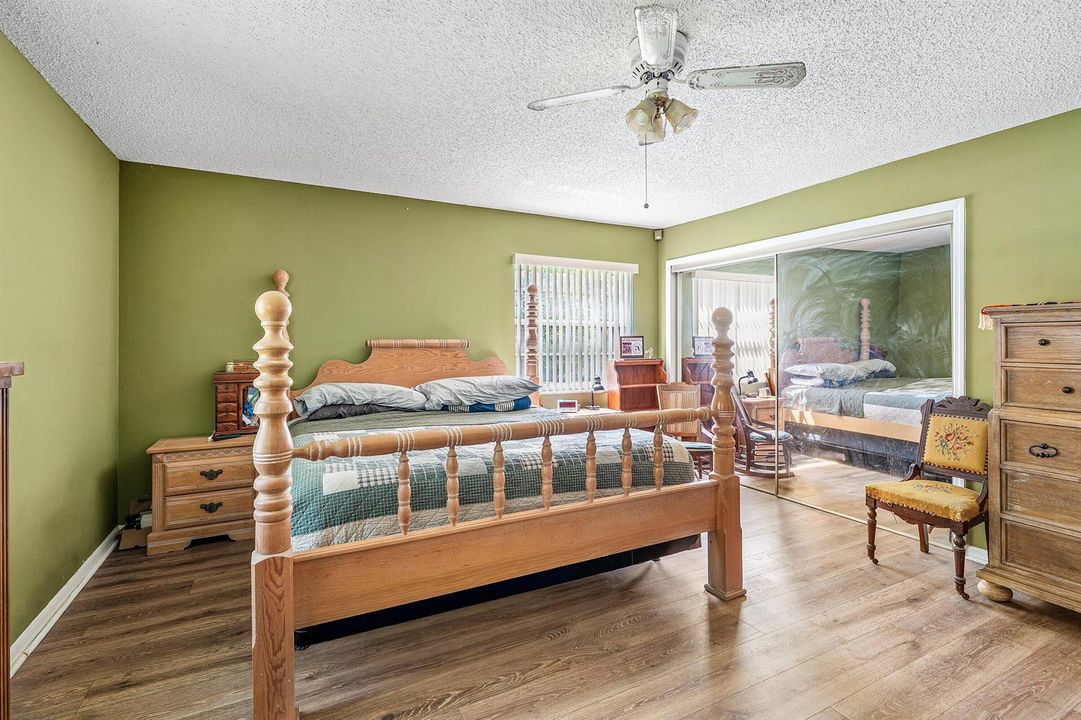 020-1524877thPlaceNorth-TheAcreage-FL-33