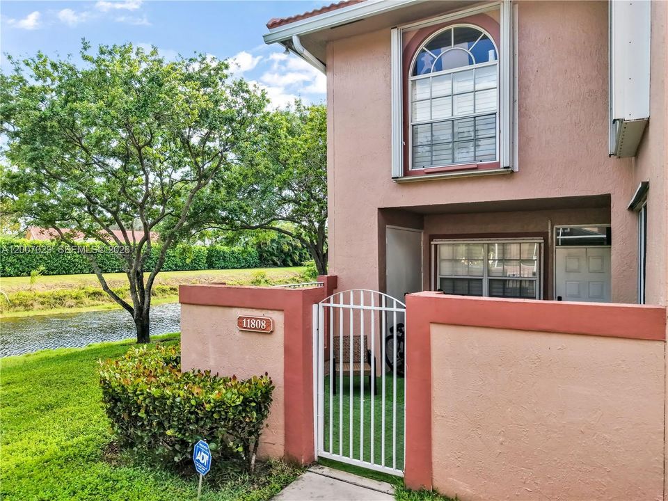 En Venta: $380,000 (3 camas, 2 baños, 1522 Pies cuadrados)
