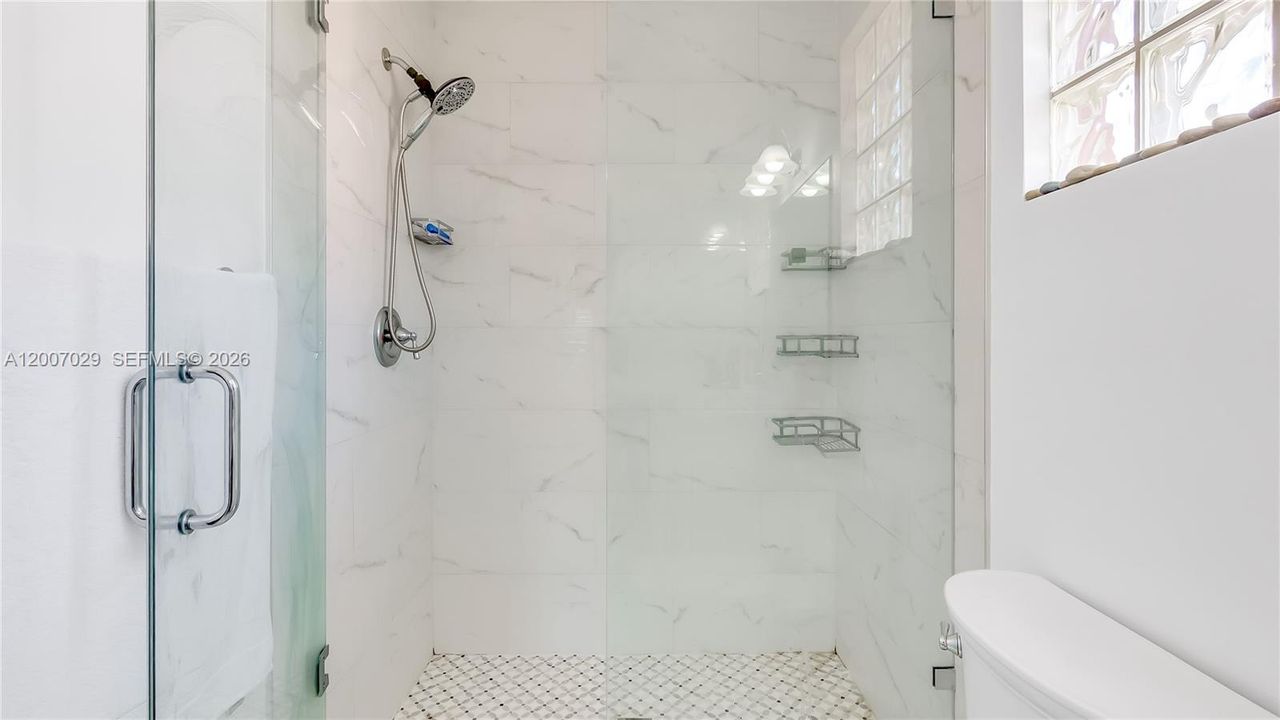 En Venta: $380,000 (3 camas, 2 baños, 1522 Pies cuadrados)