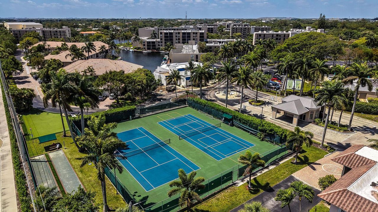 Aerial View/ Tennis