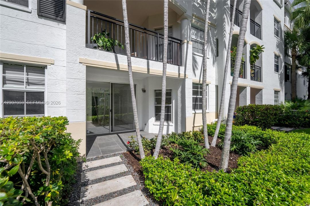 Active With Contract: $590,000 (3 beds, 2 baths, 1320 Square Feet)