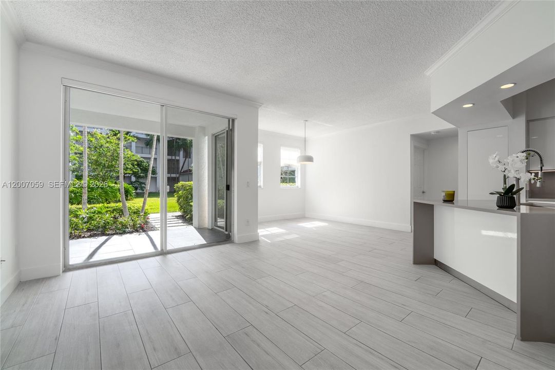 Active With Contract: $590,000 (3 beds, 2 baths, 1320 Square Feet)