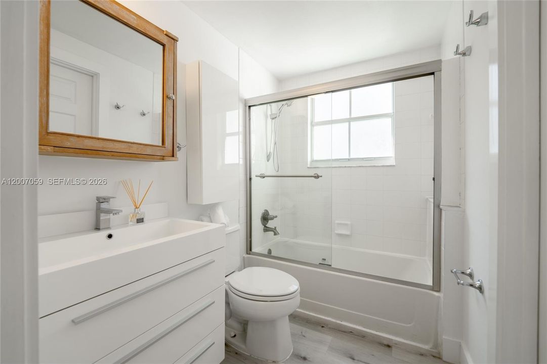 Active With Contract: $590,000 (3 beds, 2 baths, 1320 Square Feet)
