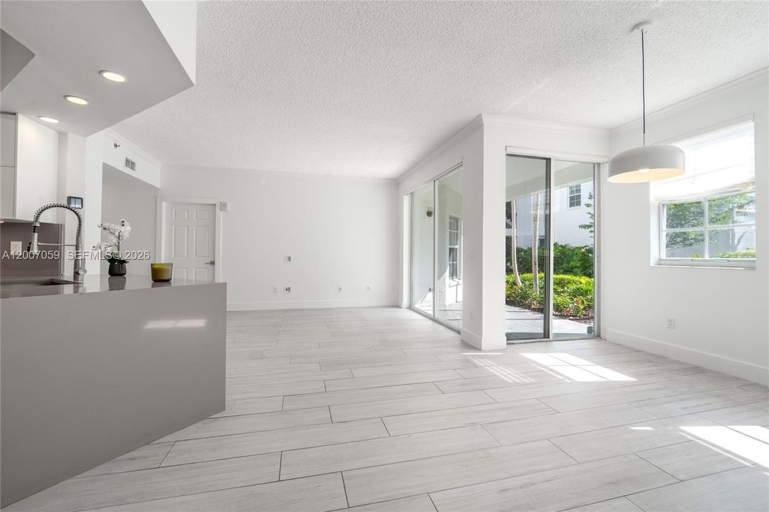 Active With Contract: $590,000 (3 beds, 2 baths, 1320 Square Feet)