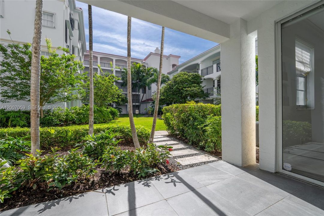 Active With Contract: $590,000 (3 beds, 2 baths, 1320 Square Feet)