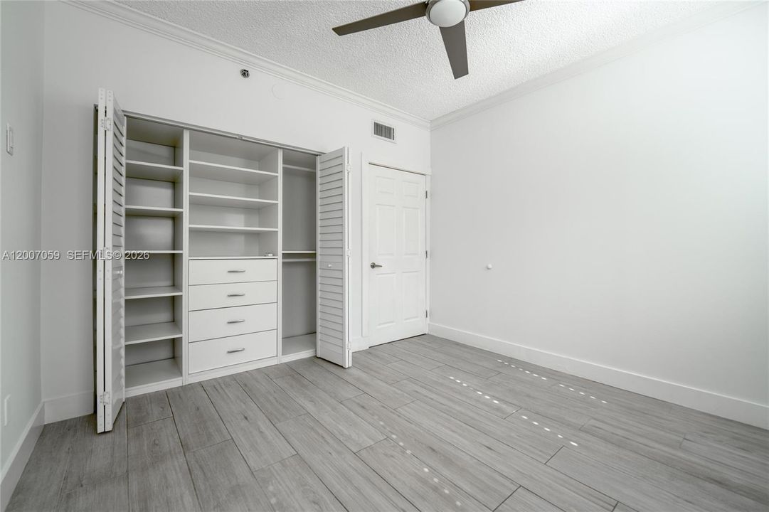 Active With Contract: $590,000 (3 beds, 2 baths, 1320 Square Feet)