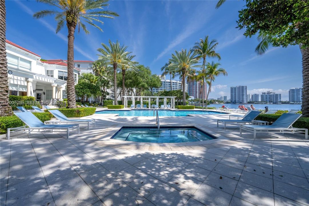 Active With Contract: $590,000 (3 beds, 2 baths, 1320 Square Feet)