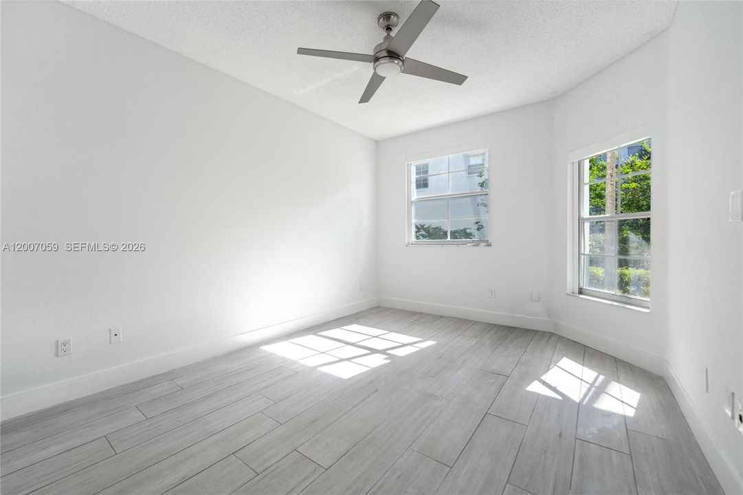 Active With Contract: $590,000 (3 beds, 2 baths, 1320 Square Feet)