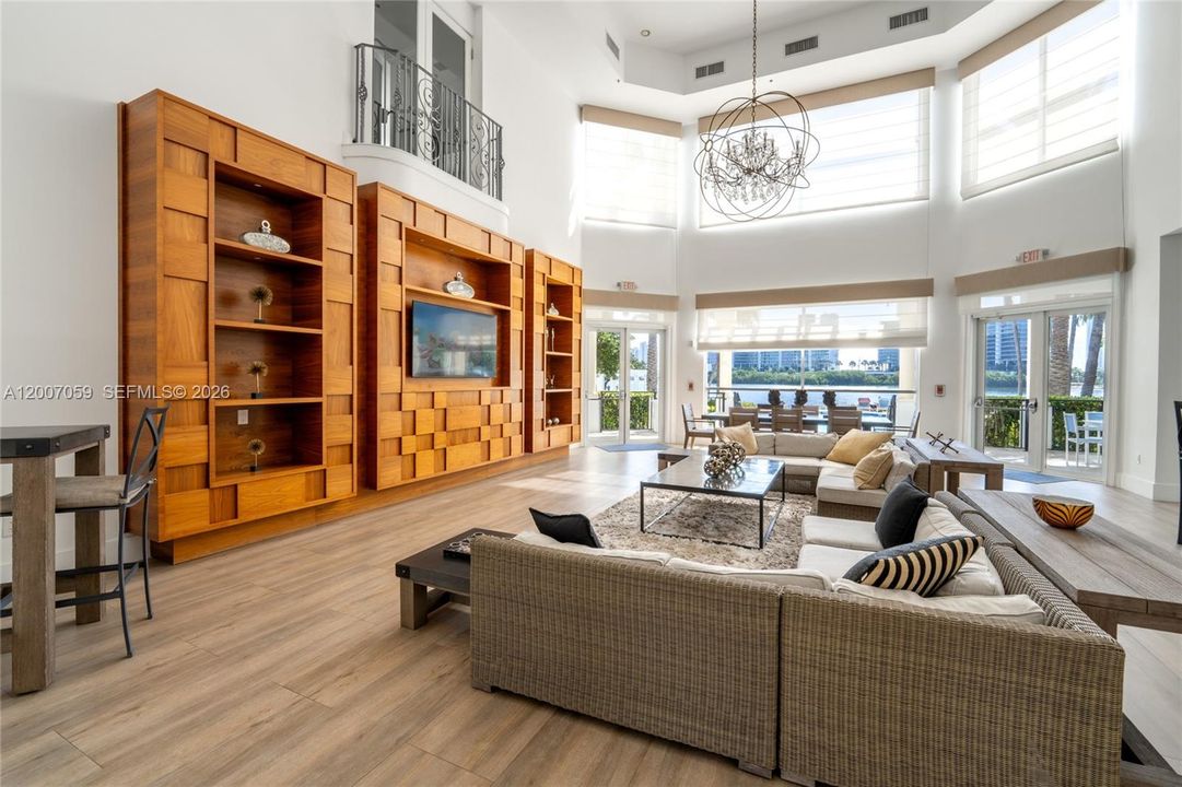 Active With Contract: $590,000 (3 beds, 2 baths, 1320 Square Feet)