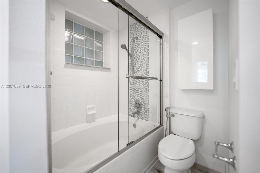 Active With Contract: $590,000 (3 beds, 2 baths, 1320 Square Feet)