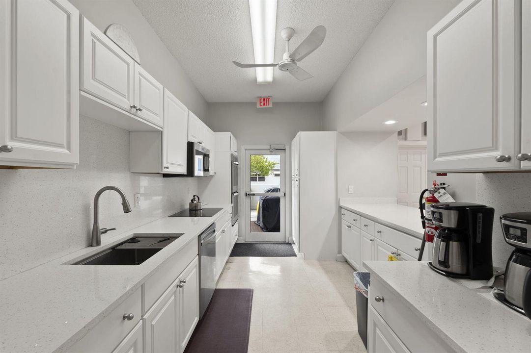 CLUBHOUSE KITCHEN