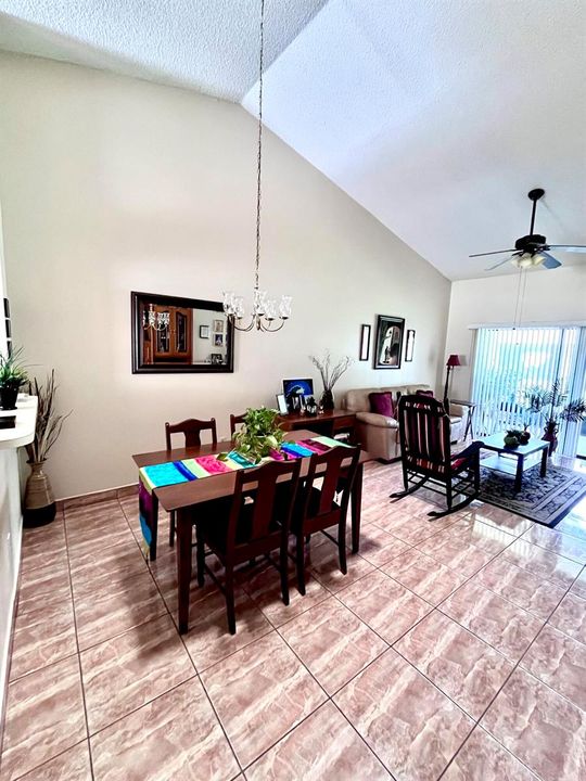 29 Lakepointe Dining