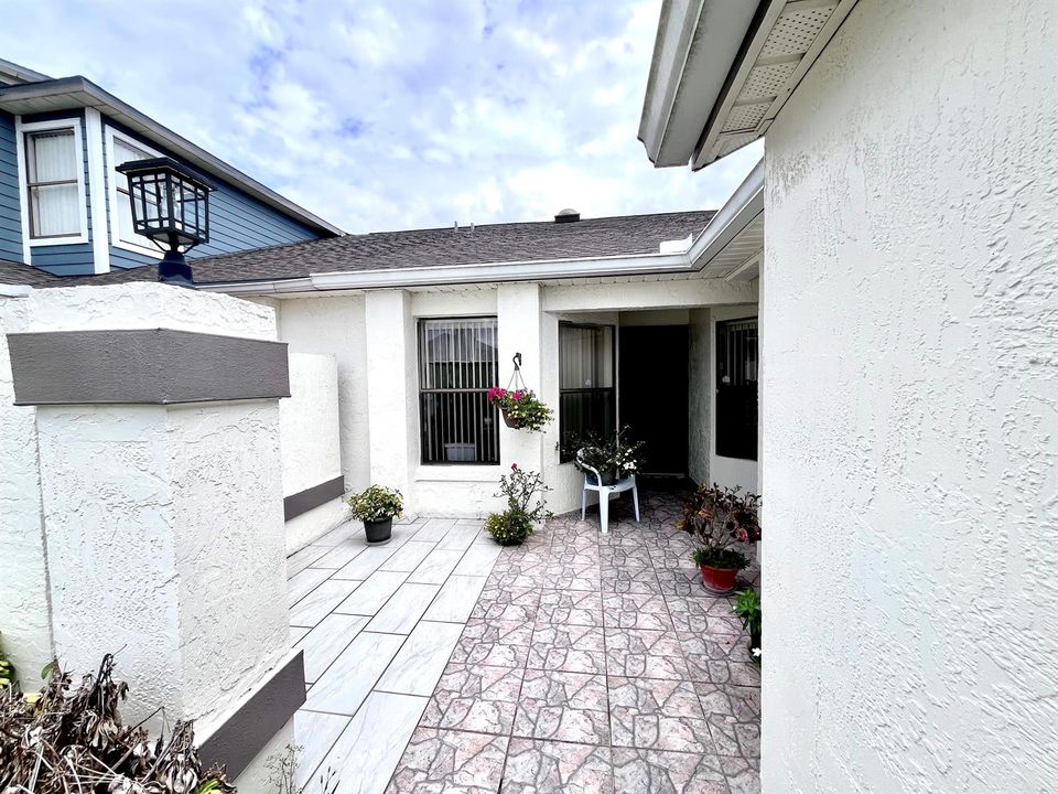 29 Lakepointe front