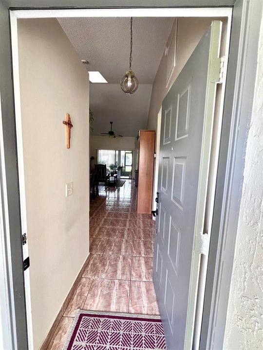29 Lakepointe entrance 1