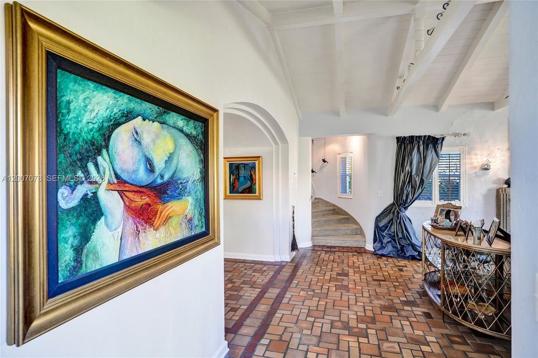 Active With Contract: $1,499,000 (4 beds, 4 baths, 2380 Square Feet)