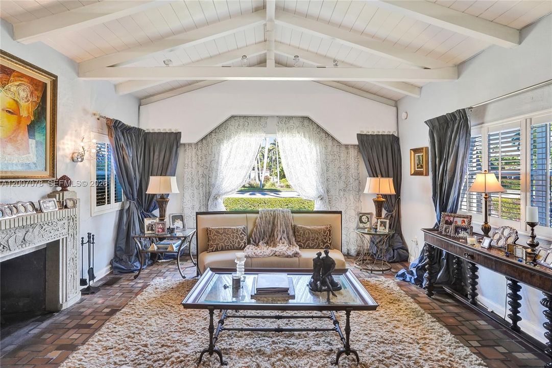 Active With Contract: $1,499,000 (4 beds, 4 baths, 2380 Square Feet)