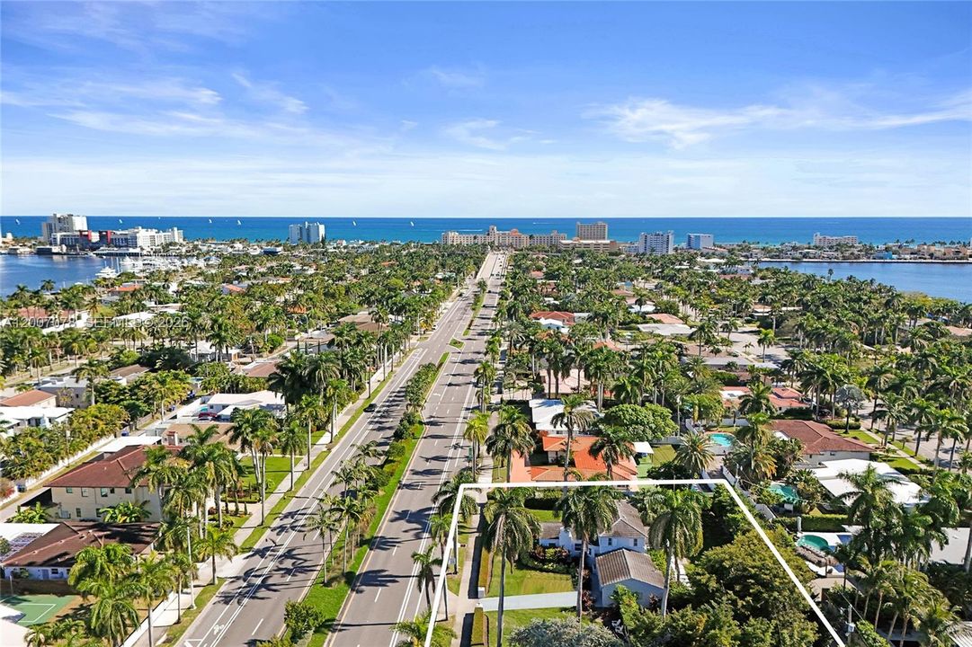 Active With Contract: $1,499,000 (4 beds, 4 baths, 2380 Square Feet)