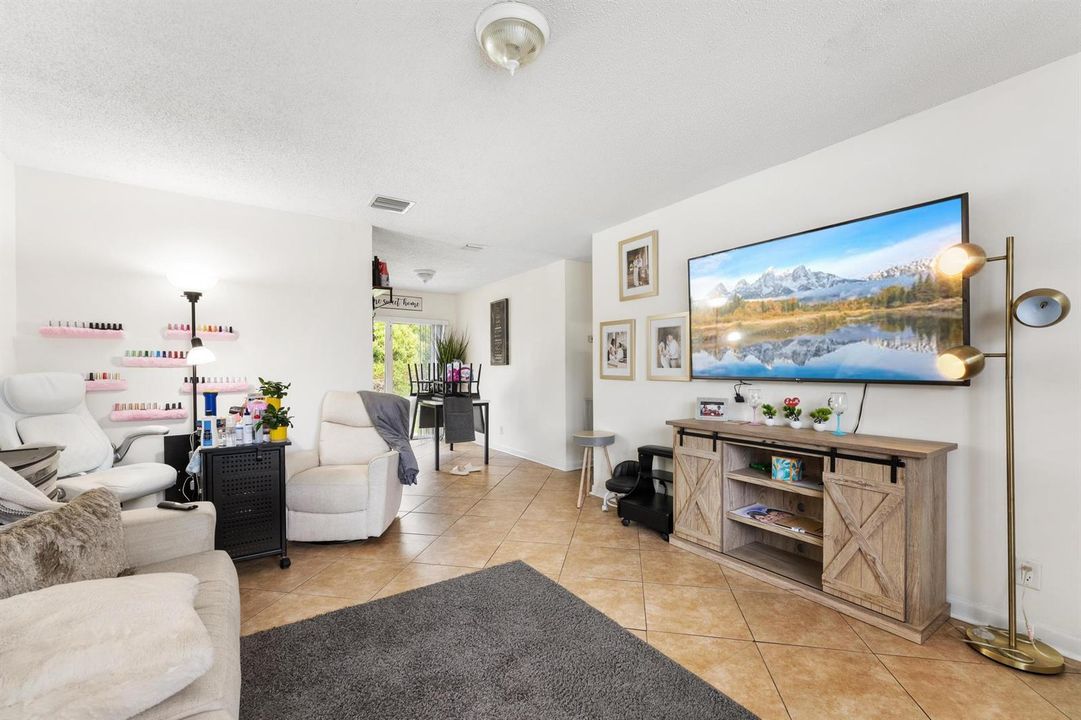 Duplex 1 Livingroom