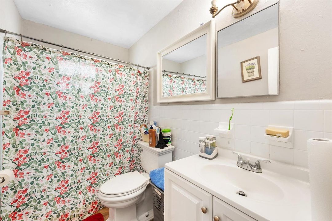 Duplex 2 Bathroom
