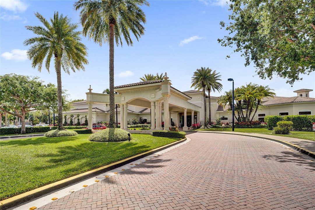 For Sale: $550,000 (3 beds, 2 baths, 2099 Square Feet)