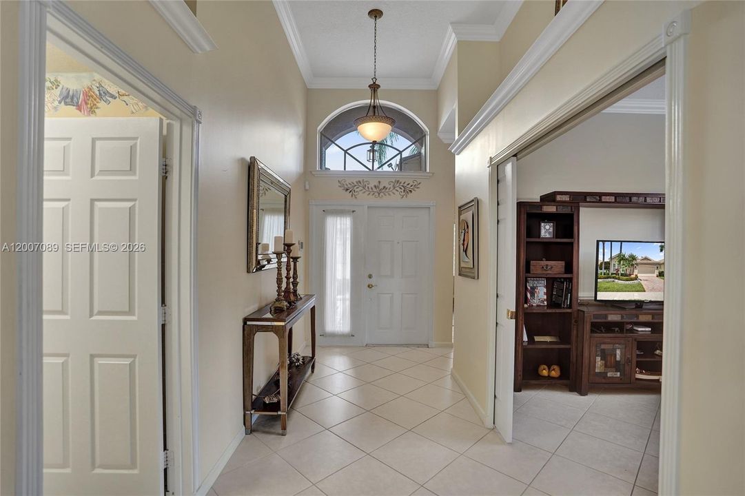 For Sale: $550,000 (3 beds, 2 baths, 2099 Square Feet)