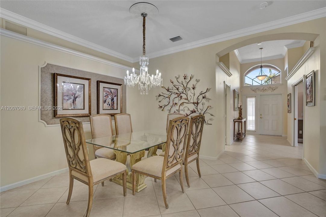 For Sale: $550,000 (3 beds, 2 baths, 2099 Square Feet)