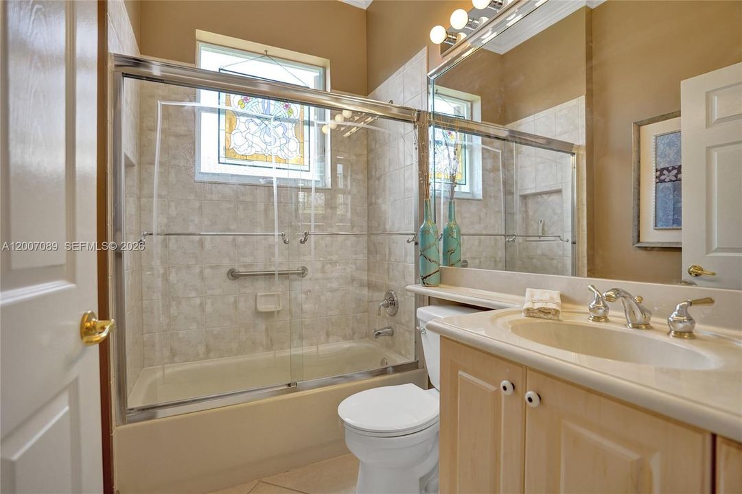 For Sale: $550,000 (3 beds, 2 baths, 2099 Square Feet)