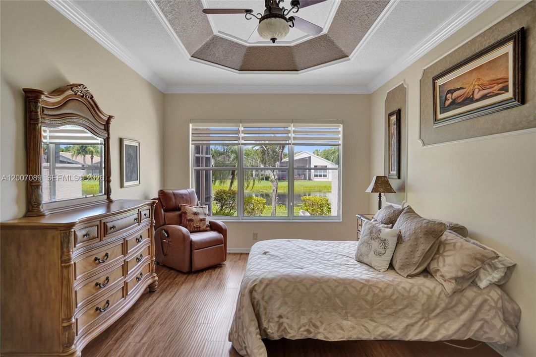 For Sale: $550,000 (3 beds, 2 baths, 2099 Square Feet)