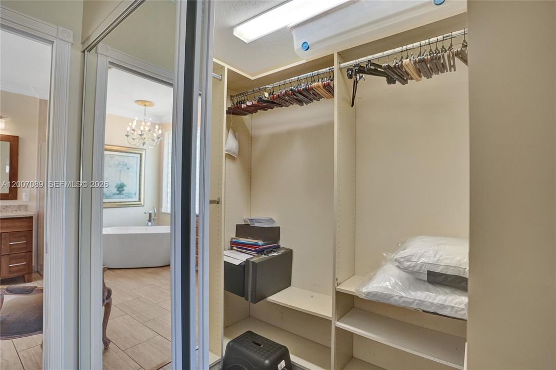 For Sale: $550,000 (3 beds, 2 baths, 2099 Square Feet)