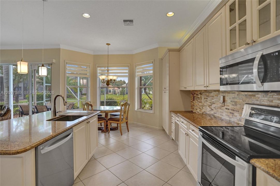 For Sale: $550,000 (3 beds, 2 baths, 2099 Square Feet)