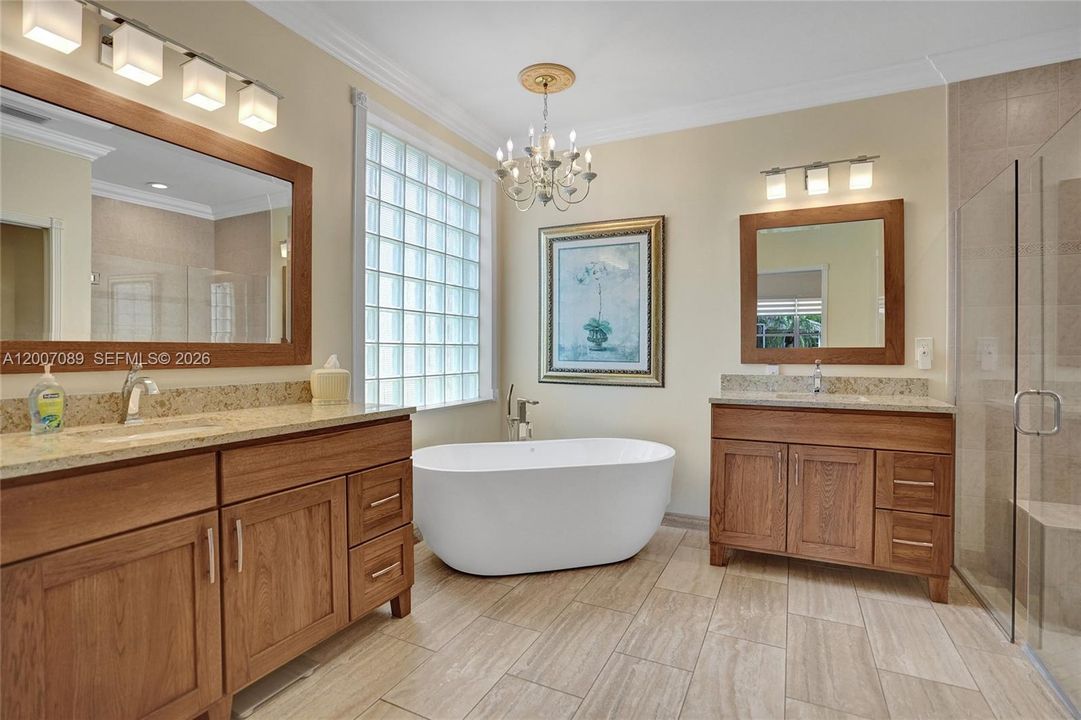 For Sale: $550,000 (3 beds, 2 baths, 2099 Square Feet)