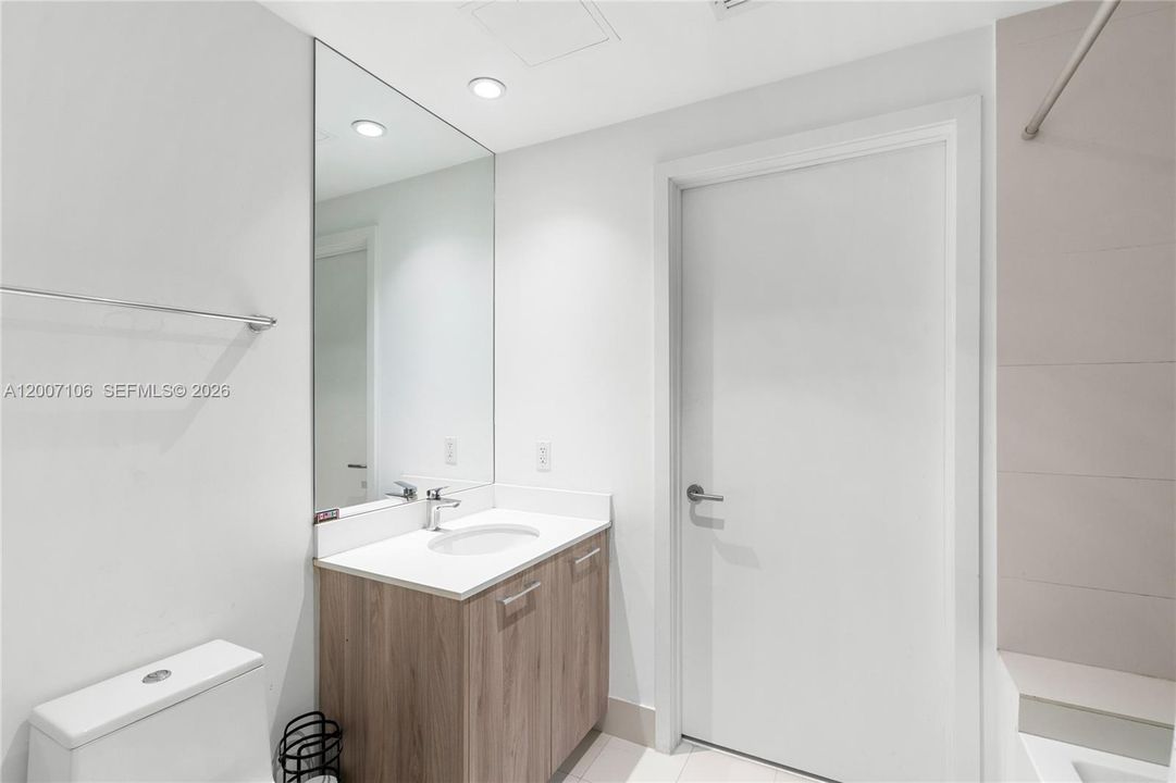 En Venta: $599,000 (2 camas, 2 baños, 1141 Pies cuadrados)