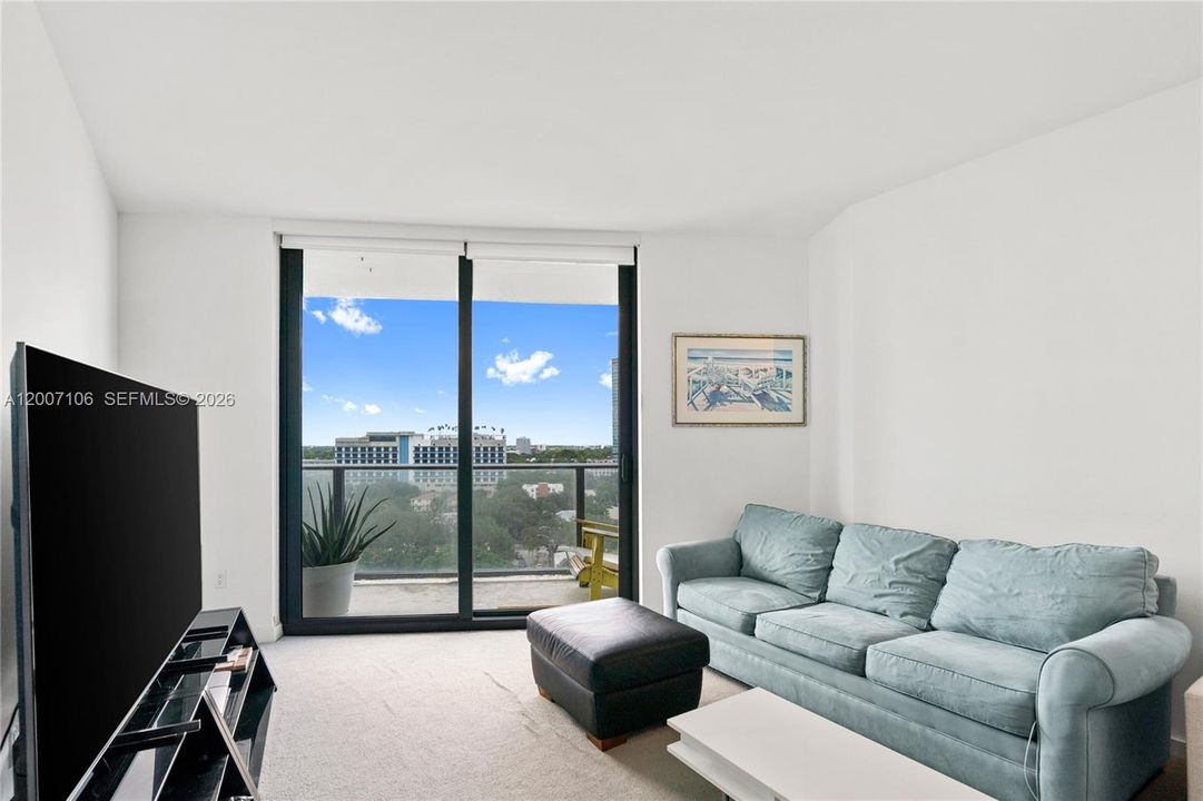 En Venta: $599,000 (2 camas, 2 baños, 1141 Pies cuadrados)